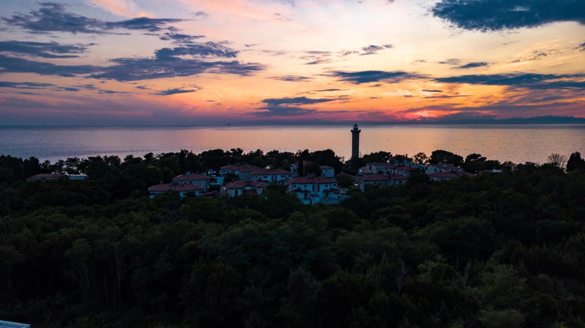 Baden Resort Basanija, Umag-With Sea View, Parking And 300M From The Beach Exteriér fotografie